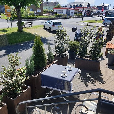 Haus Isabella Lägenhet Lutzerath Exteriör bild