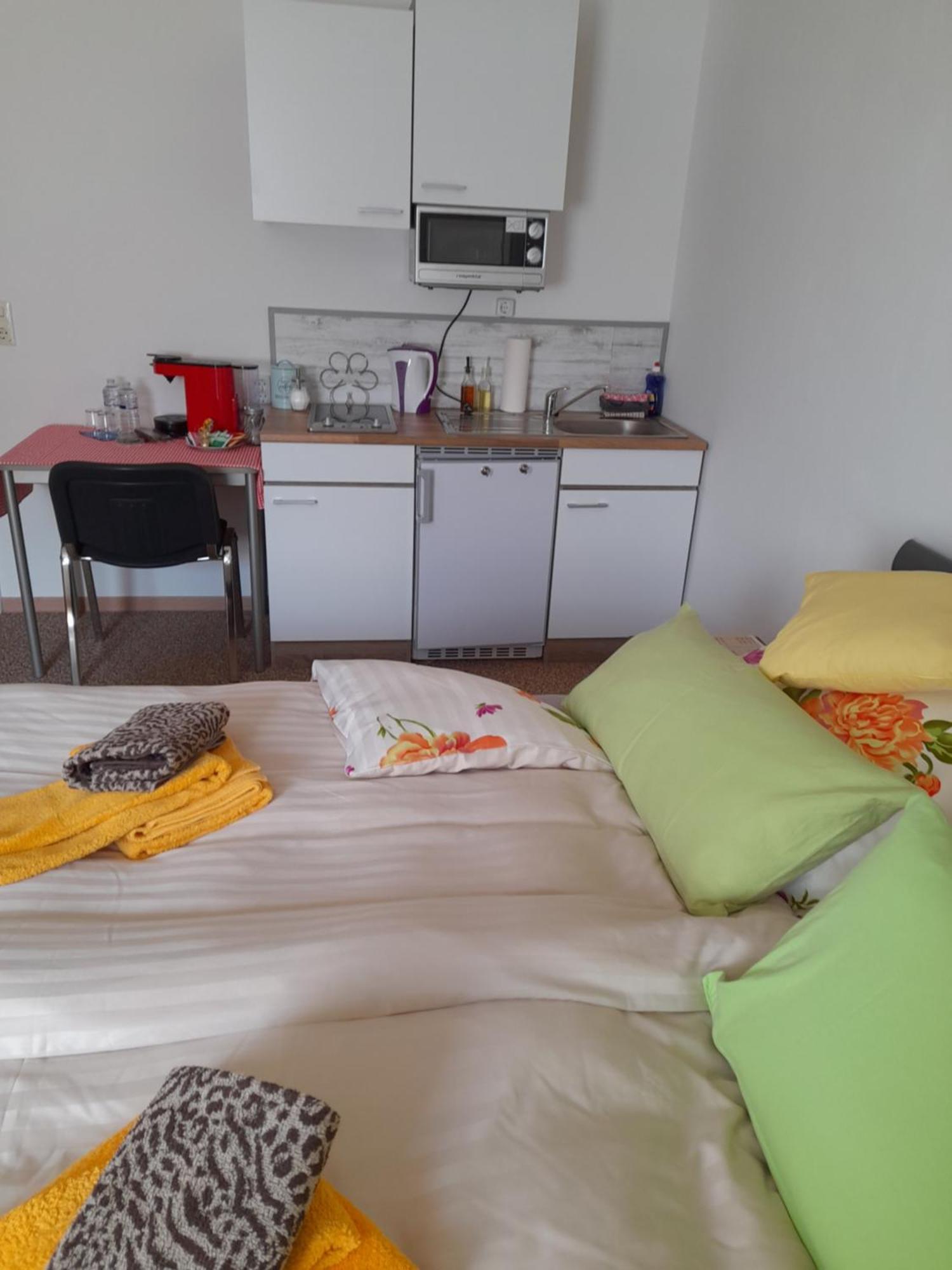 Haus Isabella Lägenhet Lutzerath Exteriör bild